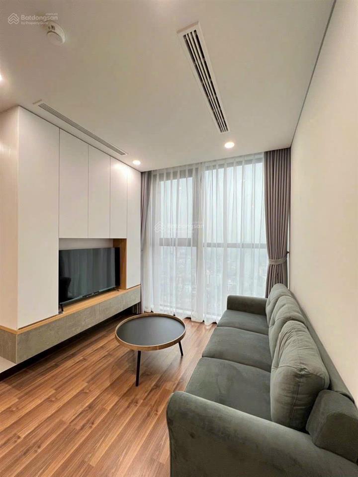 Bán căn 2 phòng ngủ 80m2 giá 6.95 tỷ, full nội thất đẹp ở ngay, ban công đông nam thoáng mát