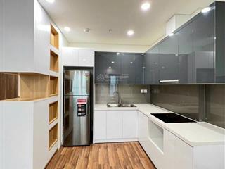 Bán căn 2 phòng ngủ 80m2 giá 6.95 tỷ, full nội thất đẹp ở ngay, ban công đông nam thoáng mát