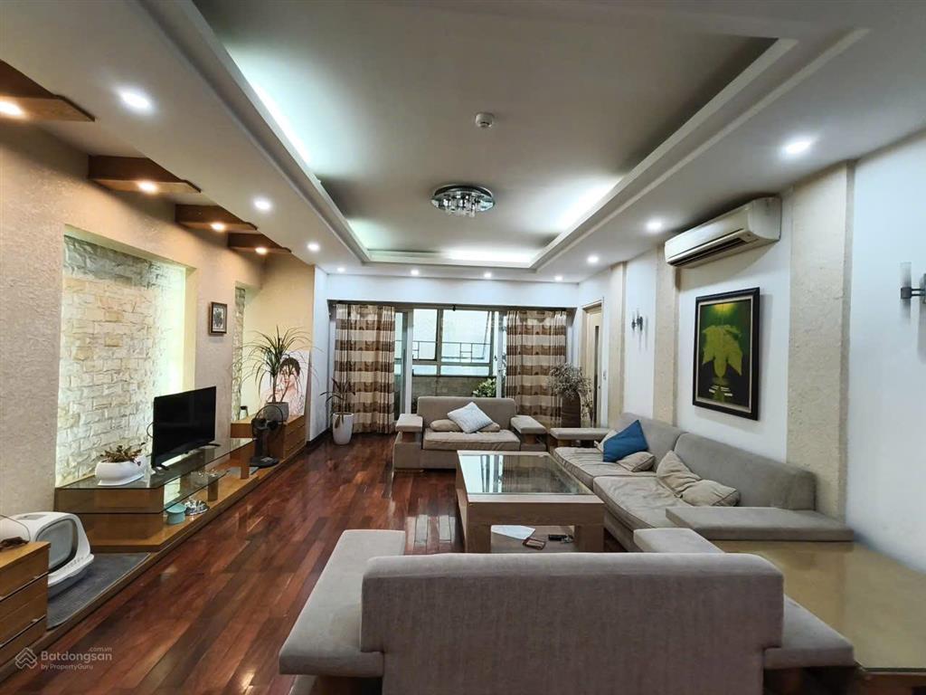 Bán căn 4 phòng ngủ, 172m2 giá 13.24 tỷ, giá tốt toà 57 láng hạ, trục đẹp, view đẹp