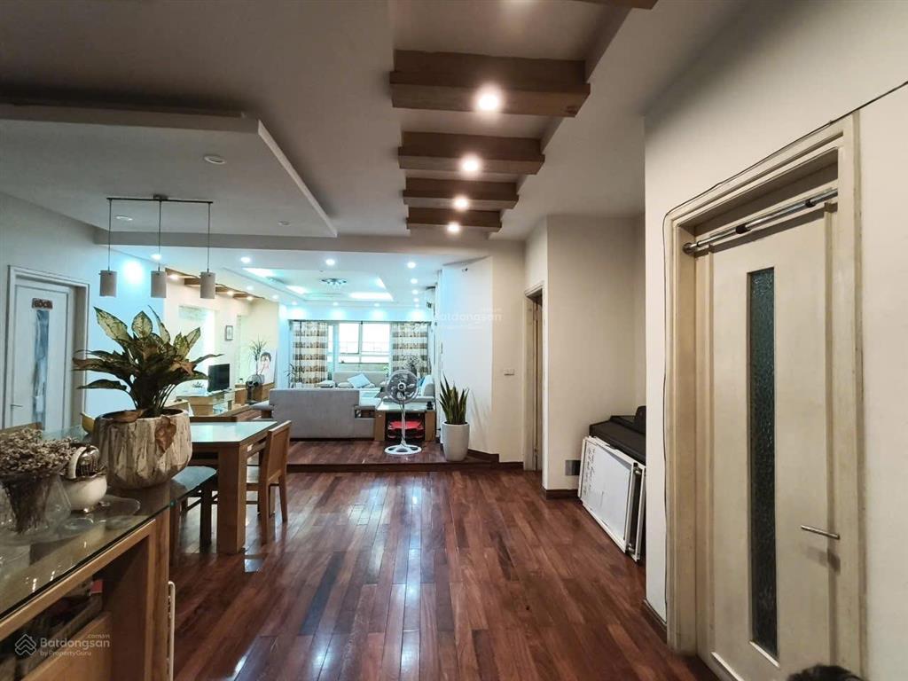 Bán căn 4 phòng ngủ, 172m2 giá 13.24 tỷ, giá tốt toà 57 láng hạ, trục đẹp, view đẹp
