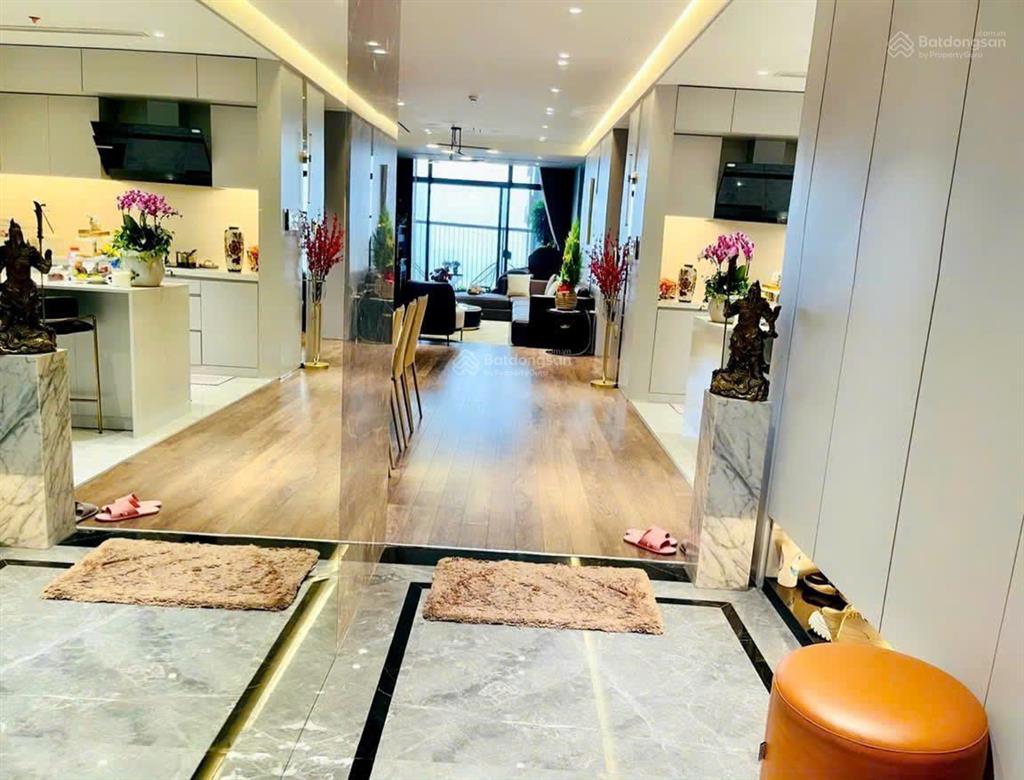 Bán căn 4 phòng ngủ, 198m² giá 15,25 tỷ, view đẹp, trục đẹp nhất toà thành công tower 57 láng hạ