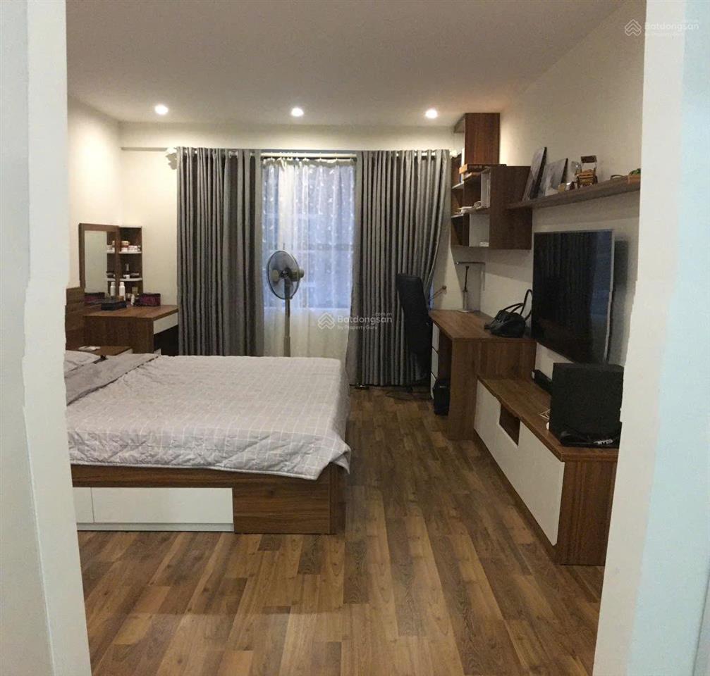 Căn 3 phòng ngủ giá tốt tòa smile, 75m2 giá 5,75 tỷ, view đẹp, ban công hướng mát, sổ đỏ đầy đủ