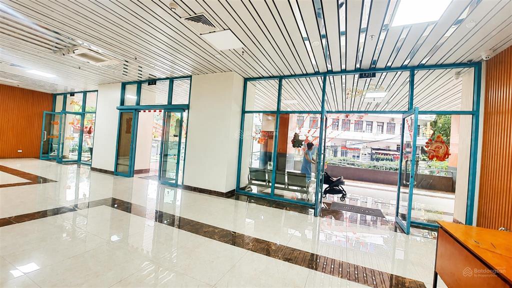 Bán căn 4 phòng ngủ, 172m2 giá 13,5 tỷ, giá tốt tòa 57 láng hạ, trục đẹp, view đẹp