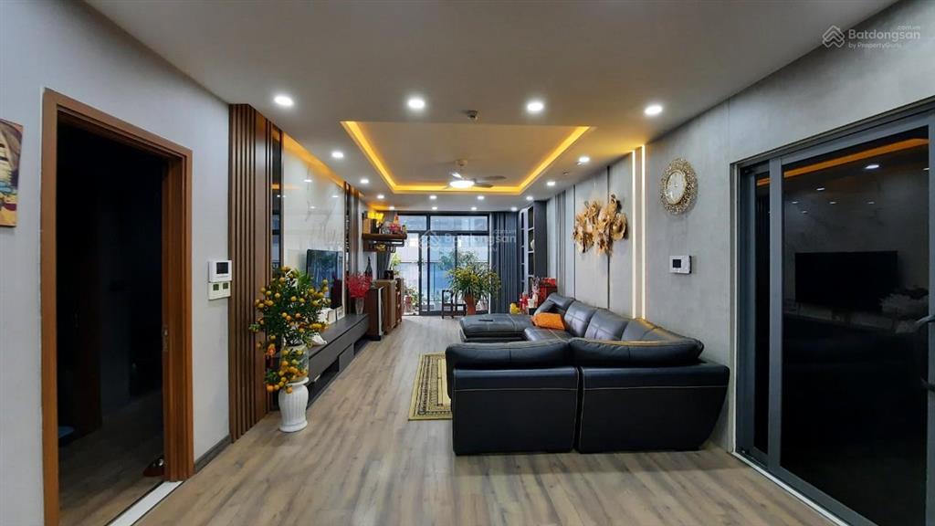 Bán căn 4 ngủ 181m2 giá 17 tỷ, căn góc ban công đông nam, trục đẹp tòa b4 kim liên