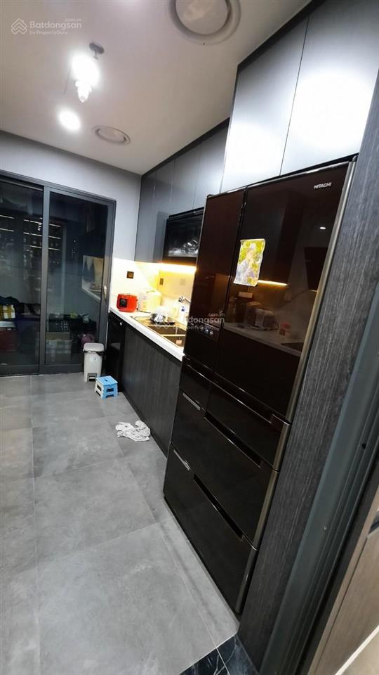 Bán căn 4 ngủ 181m2 giá 17 tỷ, căn góc ban công đông nam, trục đẹp tòa b4 kim liên