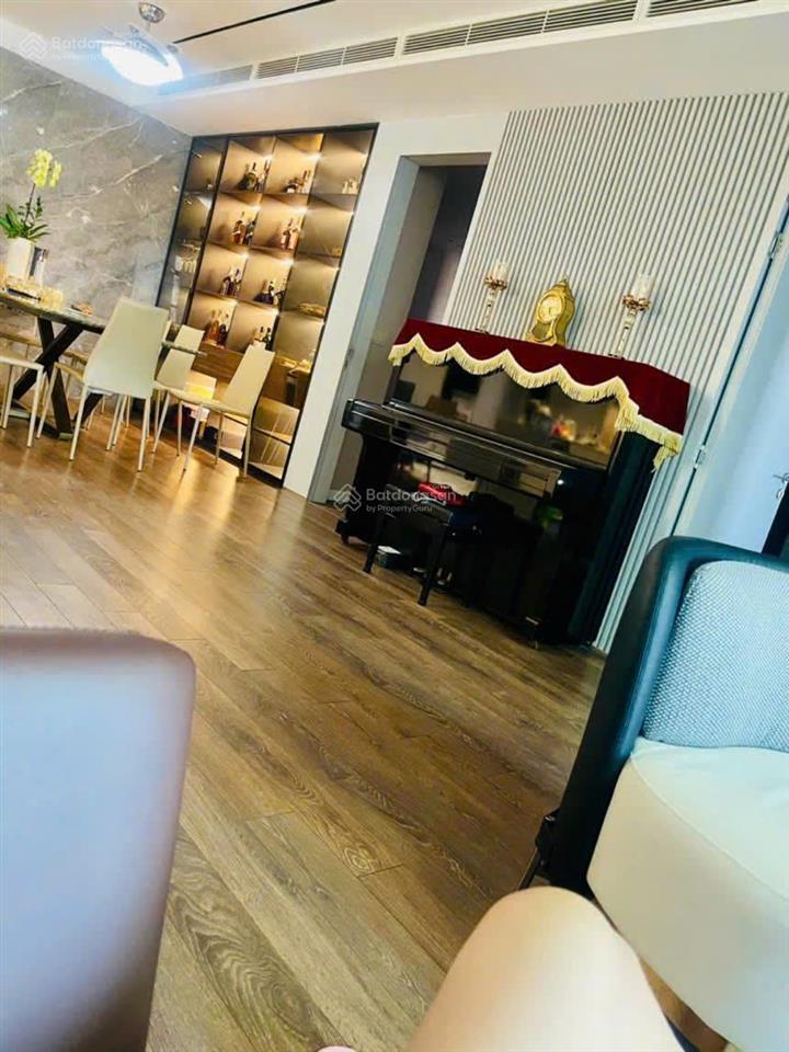 Bán căn 2 phòng ngủ 96m2 giá 10 tỷ, full nội thất, căn hộ cao cấp, đẳng cấp thượng lưu