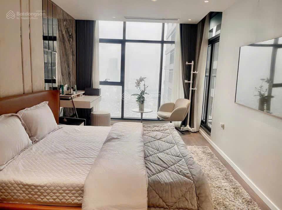 Bán căn 2 phòng ngủ 96m2 giá 10 tỷ, full nội thất, căn hộ cao cấp, đẳng cấp thượng lưu