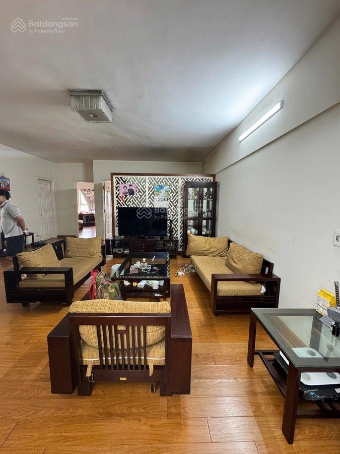 Bán căn 3 phòng ngủ, 162m2 giá 12,8 tỷ, view cực đẹp, trục đẹp, căn góc ban công đông nam