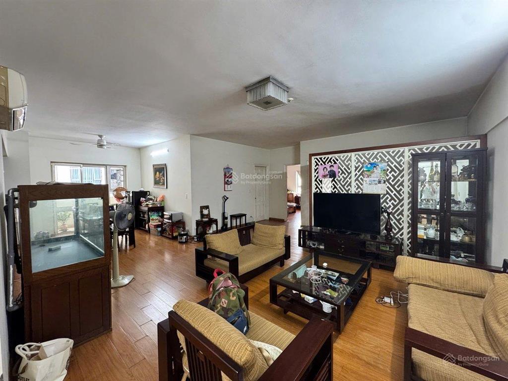 Bán căn 3 phòng ngủ, 162m2 giá 12,8 tỷ, view cực đẹp, trục đẹp, căn góc ban công đông nam