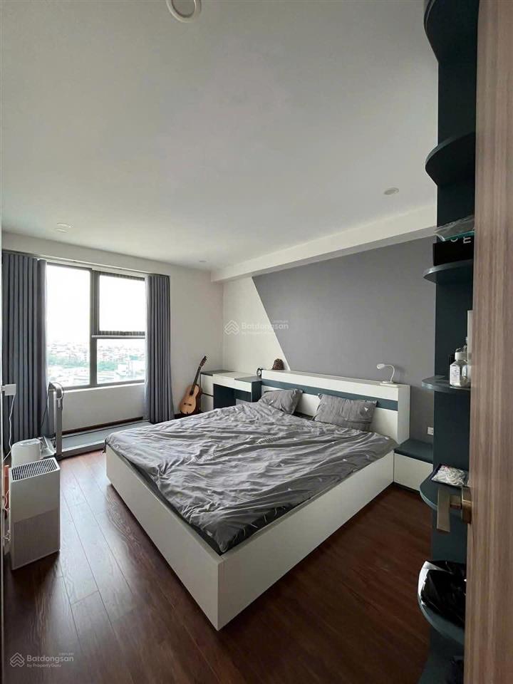 Bán căn 3 phòng ngủ giá 7.2 tỷ 80m2, giá tốt trong khu vực, full nội thất đẹp, sky central