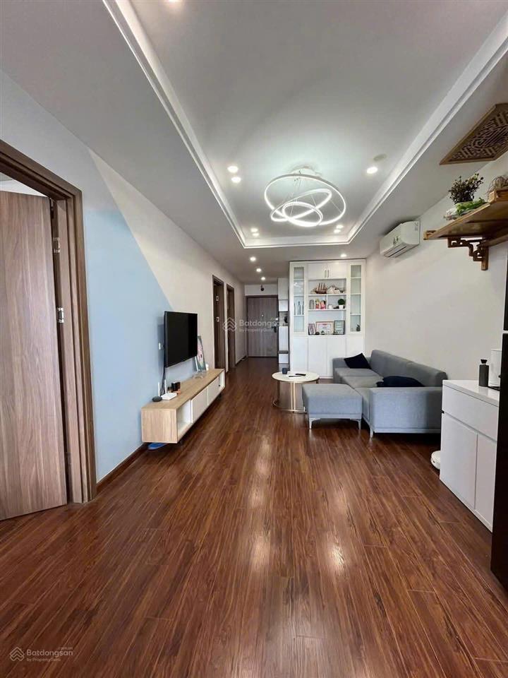 Bán căn 3 phòng ngủ giá 7.2 tỷ 80m2, giá tốt trong khu vực, full nội thất đẹp, sky central