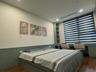 Chính chủ cần cho thuê căn 2 phòng ngủ, full nội thất ở ngay, giá 11tr/tháng, toà az sky