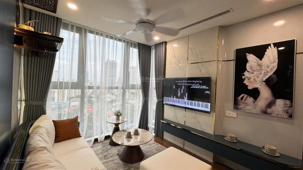 Chính chủ cần cho thuê căn 2 phòng ngủ, full nội thất ở ngay, giá 11tr/tháng, toà az sky