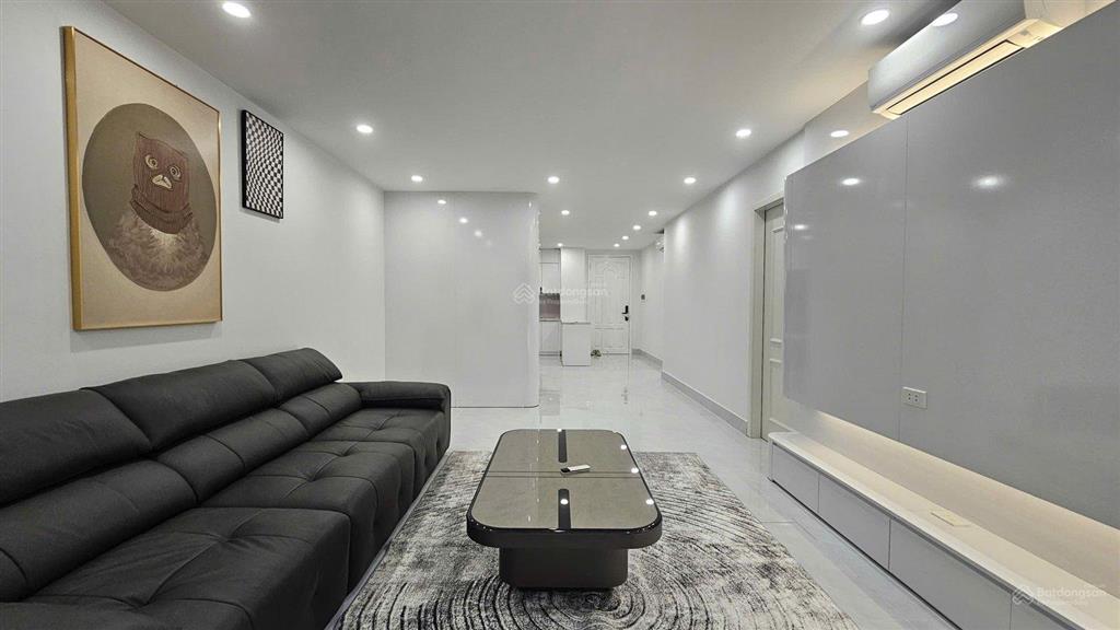 Bán căn 3 phòng ngủ, căn góc 153m2 giá 14.9 tỷ, trục đẹp tòa b4 kim liên, full nội thất đẹp