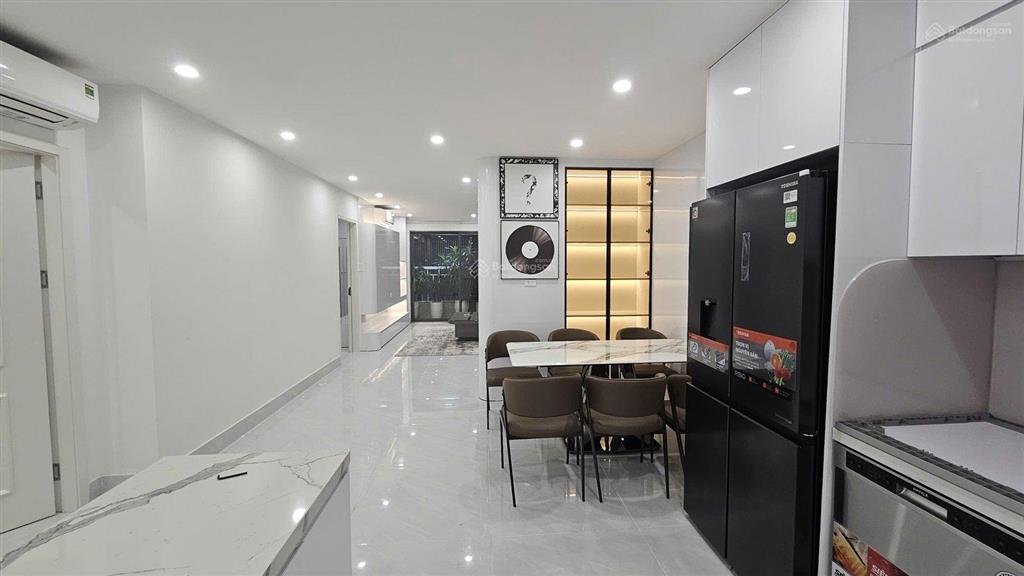 Bán căn 3 phòng ngủ, căn góc 153m2 giá 14.9 tỷ, trục đẹp tòa b4 kim liên, full nội thất đẹp