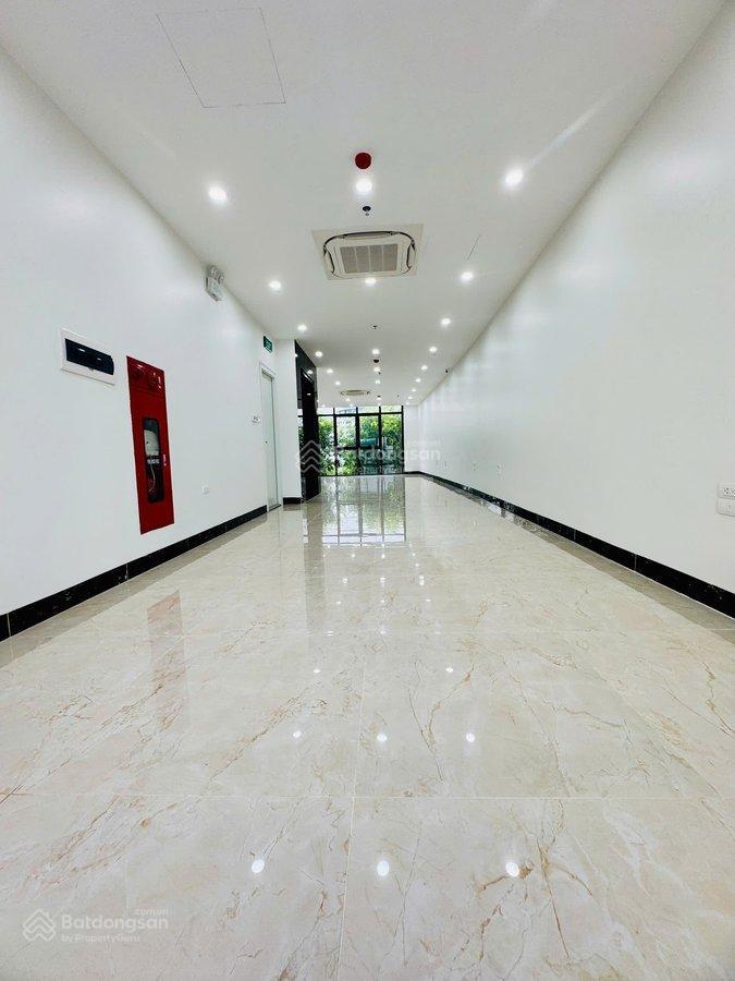 Bán tòa nhà mặt phố cầu giấy 95m2, 8 tầng, mặt tiền 6,2m, giá 78 tỷ, dòng tiền 1,8 tỷ/năm