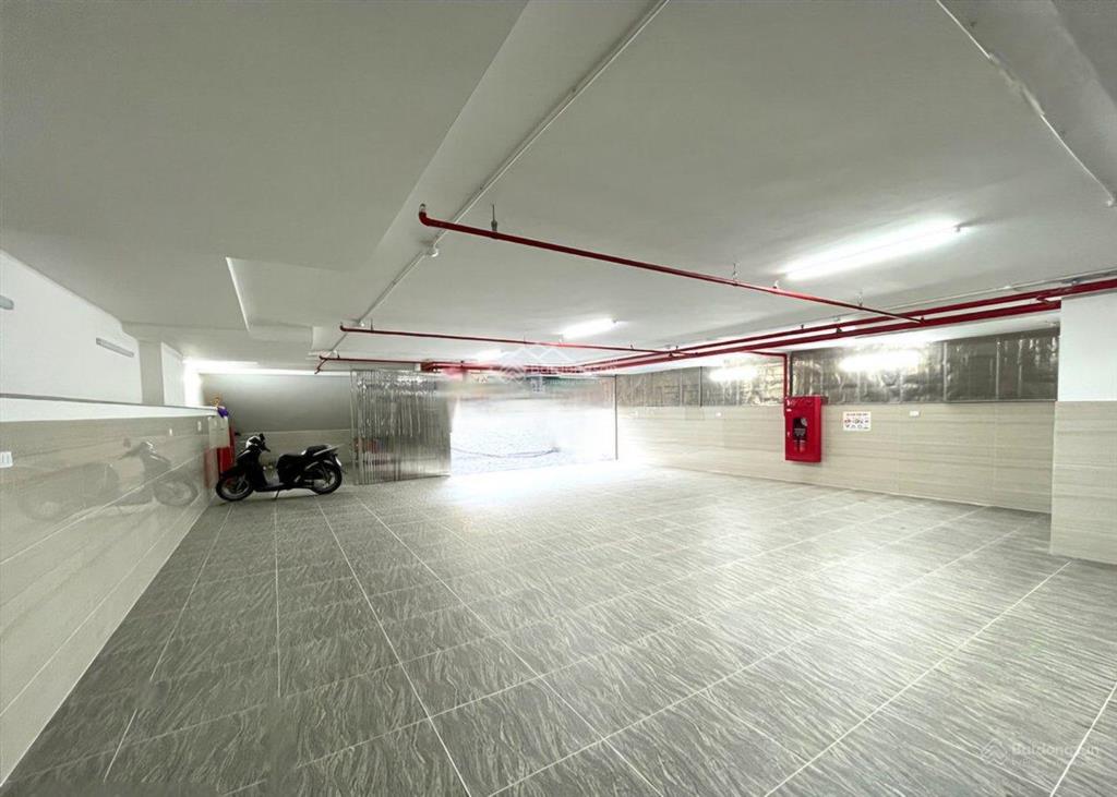Bán tòa nhà mặt phố hàng chuối 225m2, 9 tầng, mặt tiền 10,2m giá bán 340 tỷ, thông tin chuẩn 100%