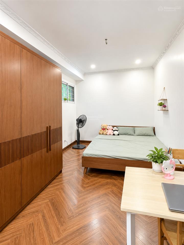 Bán căn 4 phòng ngủ giá 13,2 tỷ, giá tốt trong khu vực, full nội thất đẹp, 187 nguyễn lương bằng
