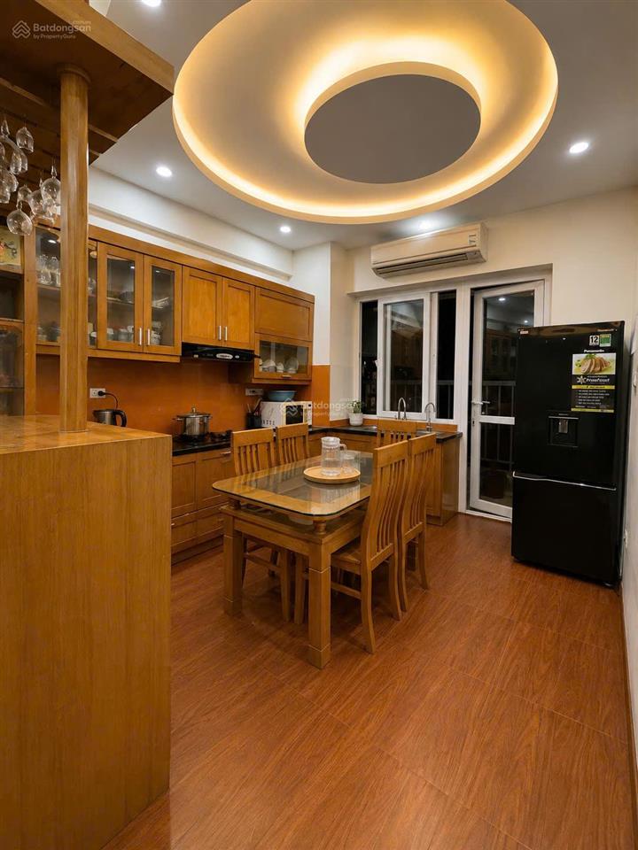 Bán căn 2 phòng ngủ 99m2 giá 6,6 tỷ, căn góc cực đẹp, full nội thất đẹp chỉ việc ở, 96b định công