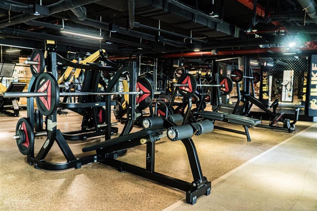 Bán căn 2 ngủ 80m2 giá 8 tỷ, ban công đông nam, view cực đẹp, full nội thất, trục đẹp tòa