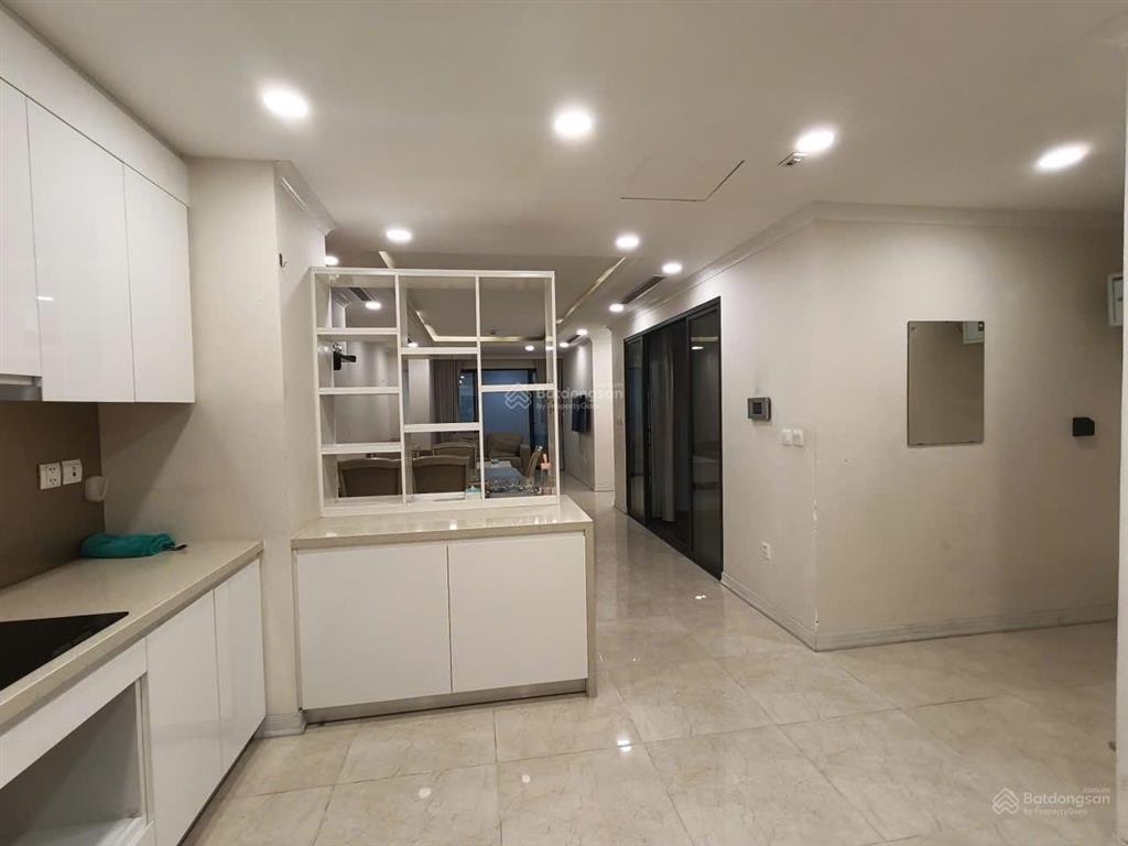 Cho thuê căn 3 phòng ngủ 120m2 giá 22tr, full nội thất đẹp ở ngay, nhận nhà ngay, tân hoàng minh
