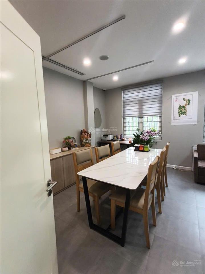 Mặt phố vũ phạm hàm 143m2, 7 tầng, giá bán 90 tỷ, dòng tiền 1.2 tỷ/năm, kinh doanh đỉnh, vị trí đẹp
