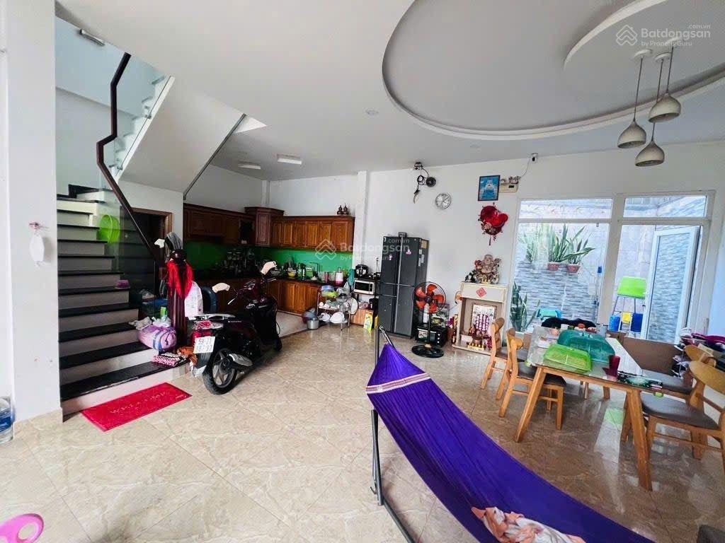 Nhà 4tầng đ.24m 120m2 ngang 8.6m shr hoàn công đầy đủ giảm mạnh chỉ 7ty nhà bè