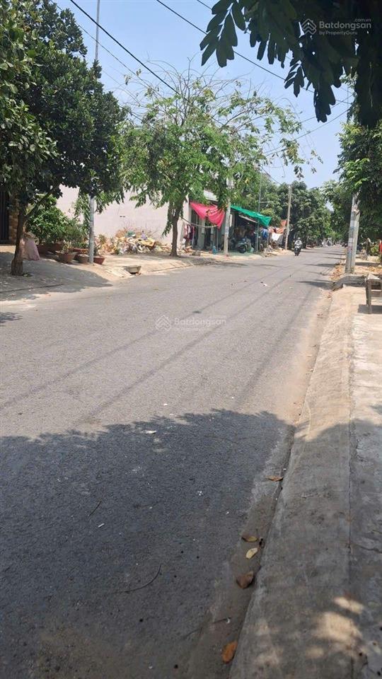 300m2 (15x20m) nhà đất full thổ cư, đã xây nhà 2 tầng 4x20m, long hậu long an. chỉ 6.9 tỷ