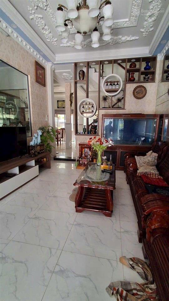 Phước kiển gara ôtô 4 tầng 85m2 ngang 6.4m 4pn, 5wc. giảm hơn 1 tỷ chỉ còn 6.45 tỷ