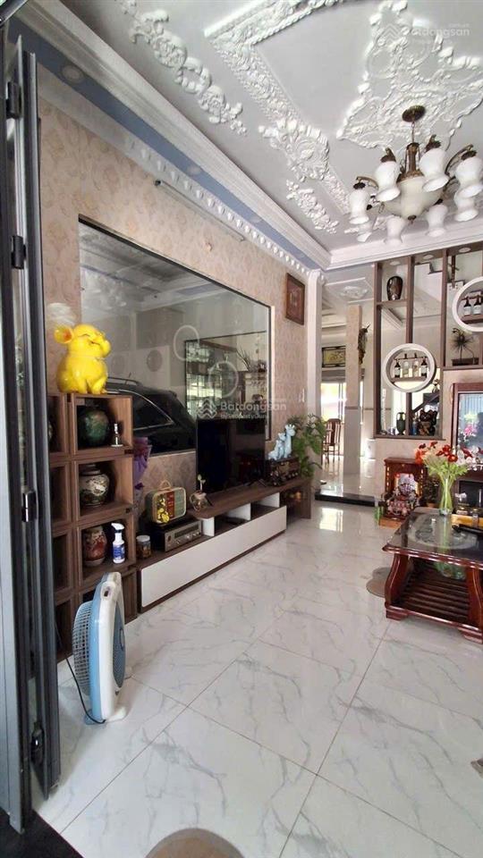 Phước kiển gara ôtô 4 tầng 85m2 ngang 6.4m 4pn, 5wc. giảm hơn 1 tỷ chỉ còn 6.45 tỷ
