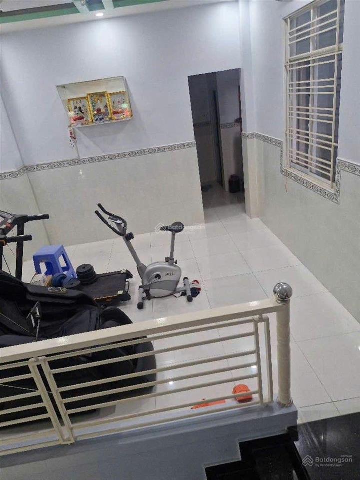 Nhà bè nhà 3tầng 99m2 xe tải vivu shr hoancong đầy đủ lê văn lương nhà bè