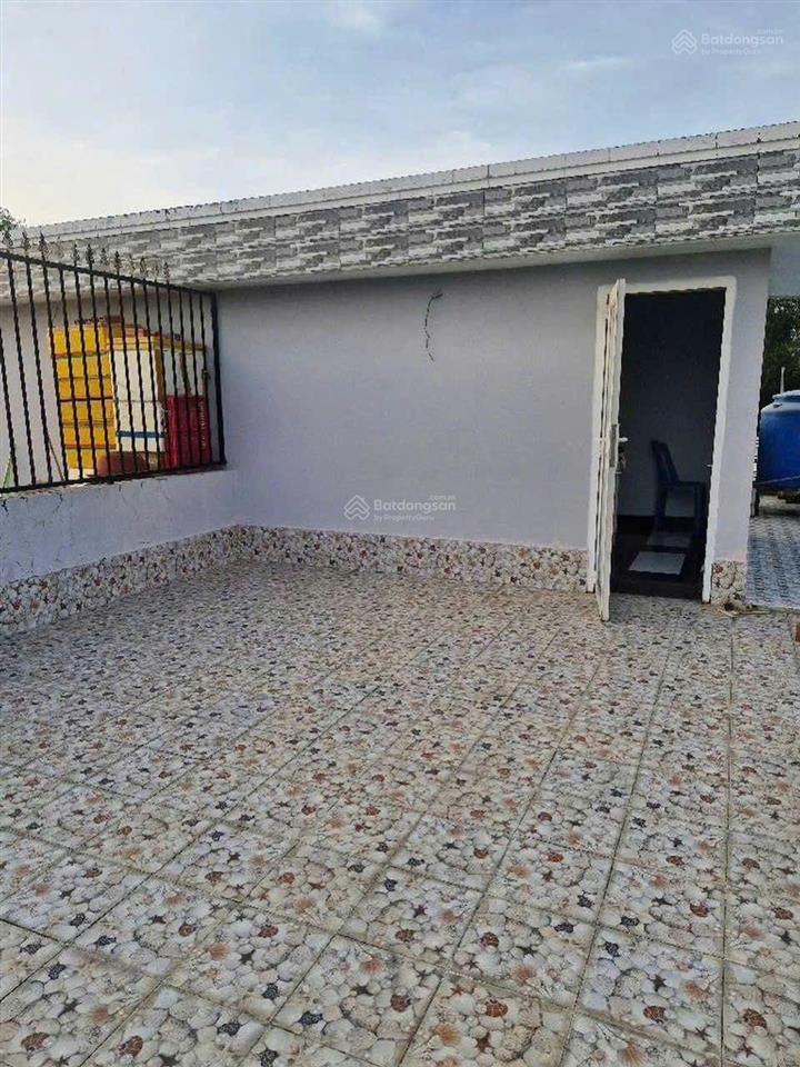 Nhà bè nhà 3tầng 99m2 xe tải vivu shr hoancong đầy đủ lê văn lương nhà bè