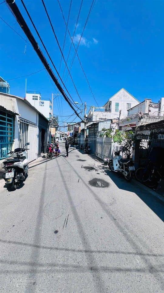 Mặt tiền kinh doanh xe tải vivu 156m2 nhà nát chỉ 5ty990  sát cầu long kiểng nhà bè