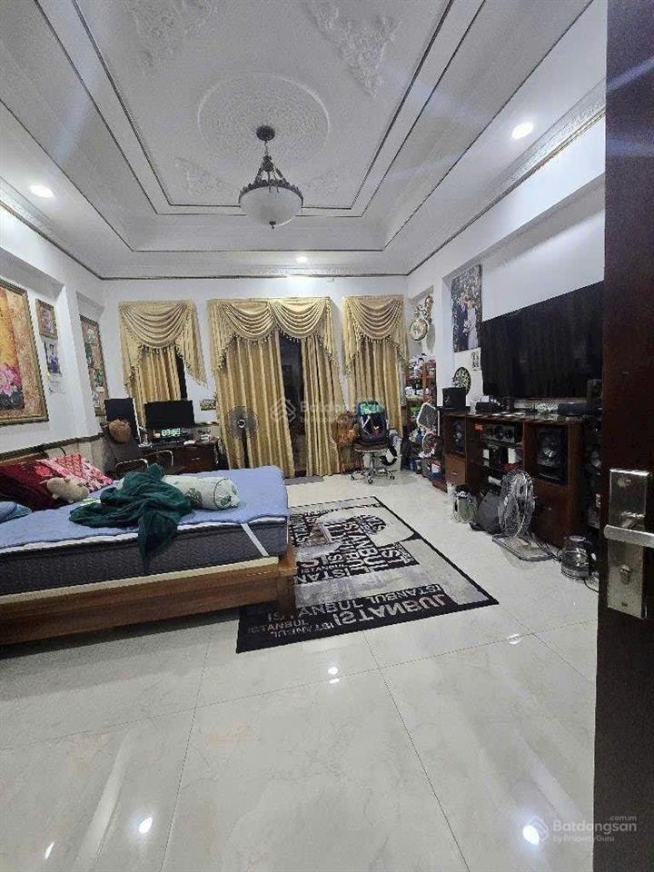 Mặt tiền đường dương cát lợi 126m2 4tầng ngang nở hậu 5.2m hoan công đầy đủ chỉ 11ty4