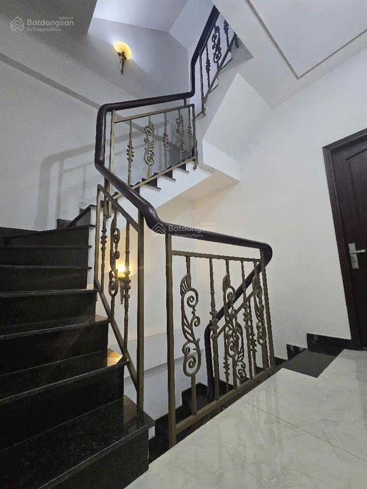 Mặt tiền đường dương cát lợi 126m2 4tầng ngang nở hậu 5.2m hoan công đầy đủ chỉ 11ty4