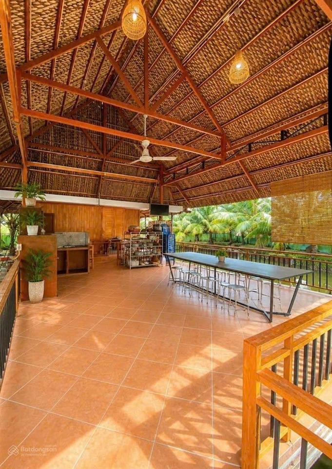 Nhà bè  lô đất 654m2  ôtô tới nơi  view sông  chỉ 2 tỷ 690  sổ hồng riêng