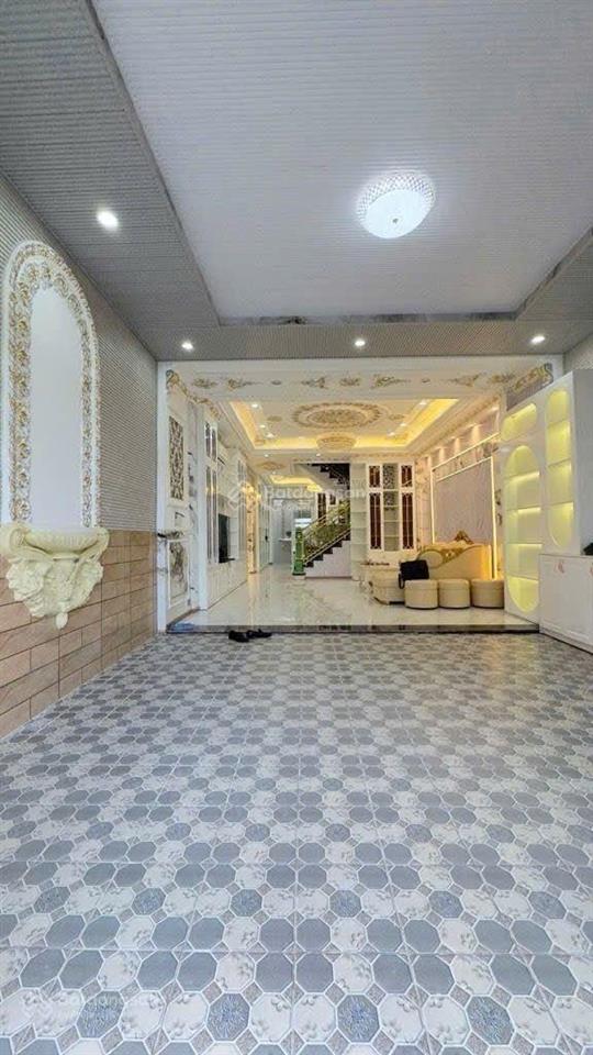 Tt nhà bè  95m²  3 tầng  gara ô tô  full nội thất  giảm hơn 1 tỷ chỉ còn 8,1 tỷ