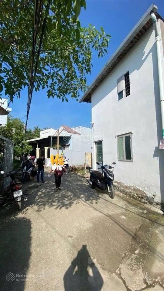 Nhà bè hẻm ôtô lô đất thổ 97m2  ngang nở hậu 9m shr chỉ 2ty250