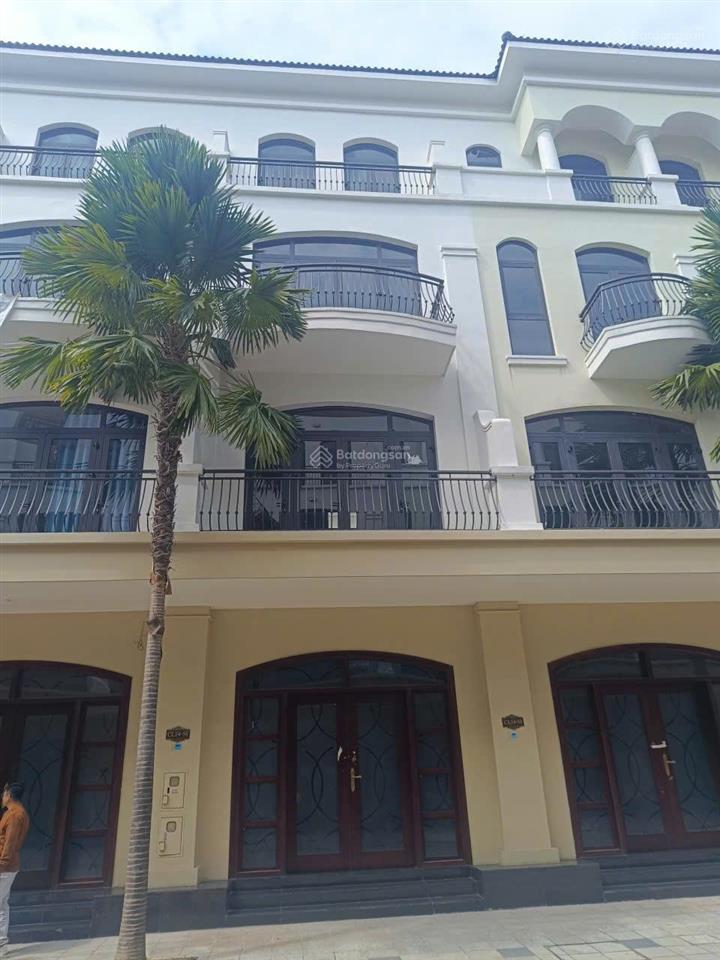 Siêu rẻ  liền kề chà là 58,5m  mt 4,5m giá chỉ còn 7,6 tỷ nét. rẻ nhất trong cùng phân khúc