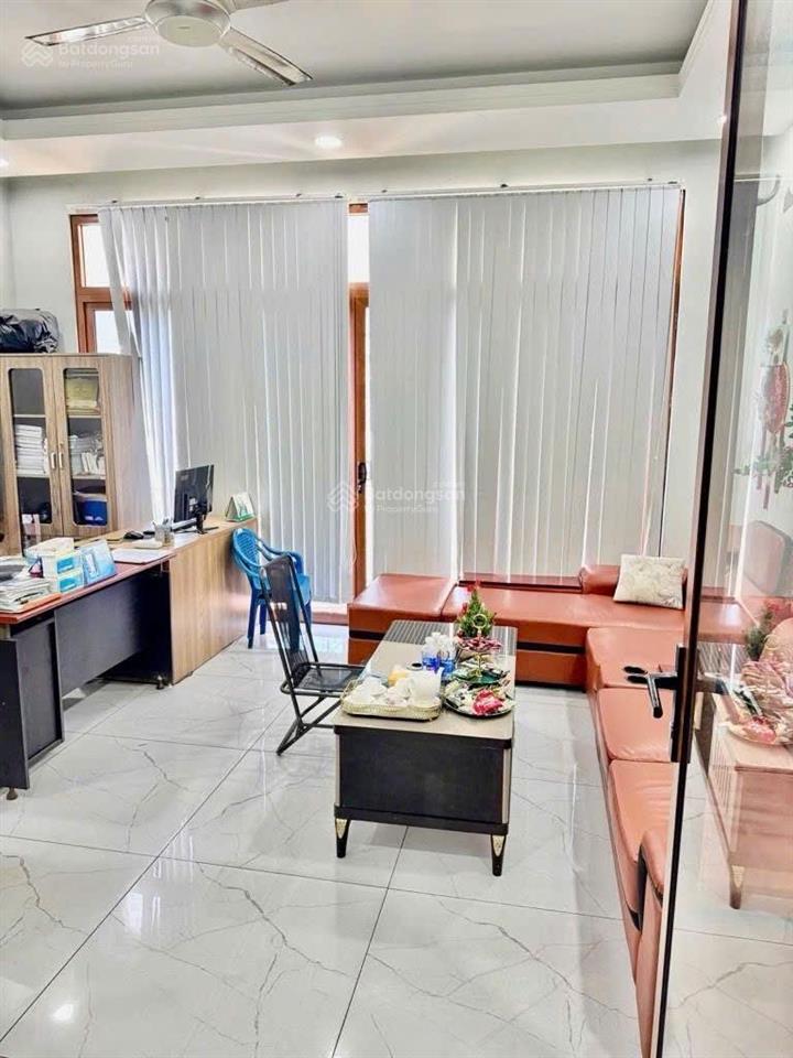 Bán nhà 5 tầng, ngang 5m, hẻm 1 trục xe hơi tránh  phạm văn bạch, trần thái tông  hơn 10tỷ