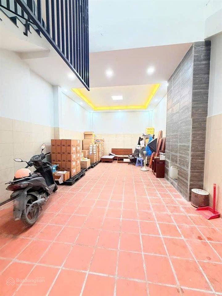 Bán nhà 5 tầng, ngang 5m, hẻm 1 trục xe hơi tránh  phạm văn bạch, trần thái tông  hơn 10tỷ