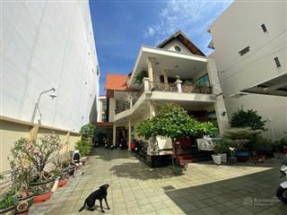 Chỉ gần 100tr/m2  mt đường, ngang hơn 15m, gần 550m2, 2 tầng  ngay hoa bằng  53 tỷ