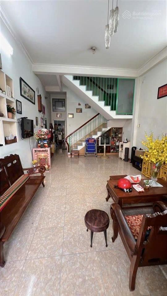 Bán nhà phú nhuận, gần sân bay  ngang lớn hơn 7m, 115m2, xe hơi ngủ nhà  20.9tỷ