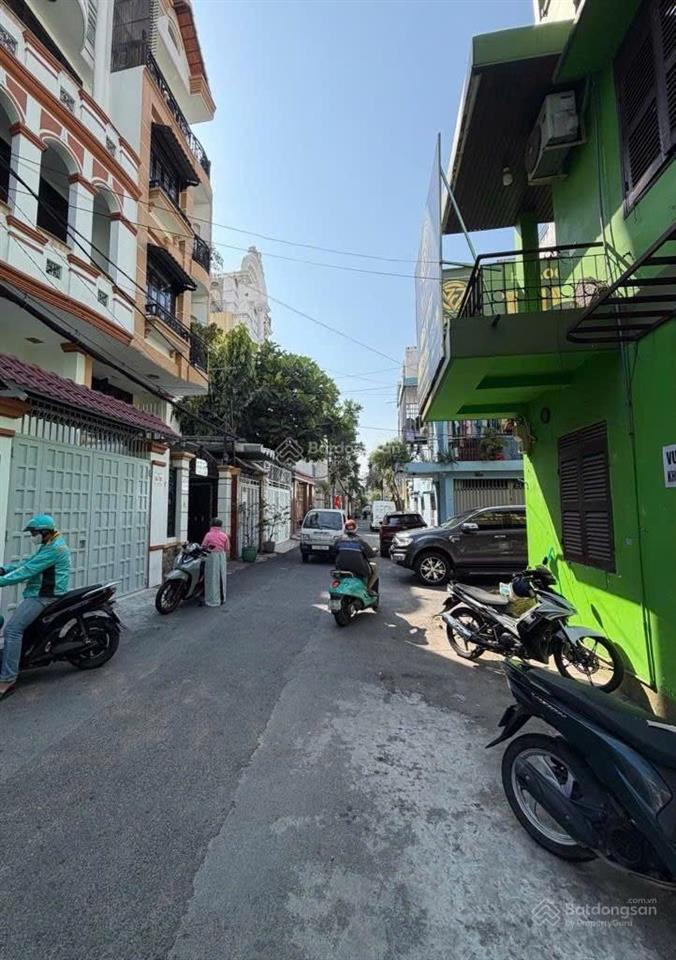 Bán nhà phú nhuận, gần sân bay  ngang lớn hơn 7m, 115m2, xe hơi ngủ nhà  20.9tỷ