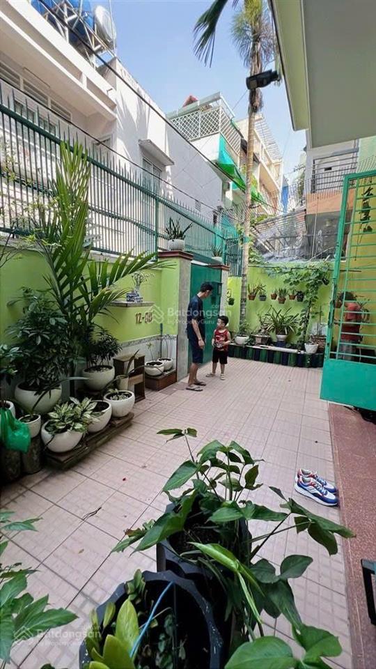 Bán nhà phú nhuận, gần sân bay  ngang lớn hơn 7m, 115m2, xe hơi ngủ nhà  20.9tỷ