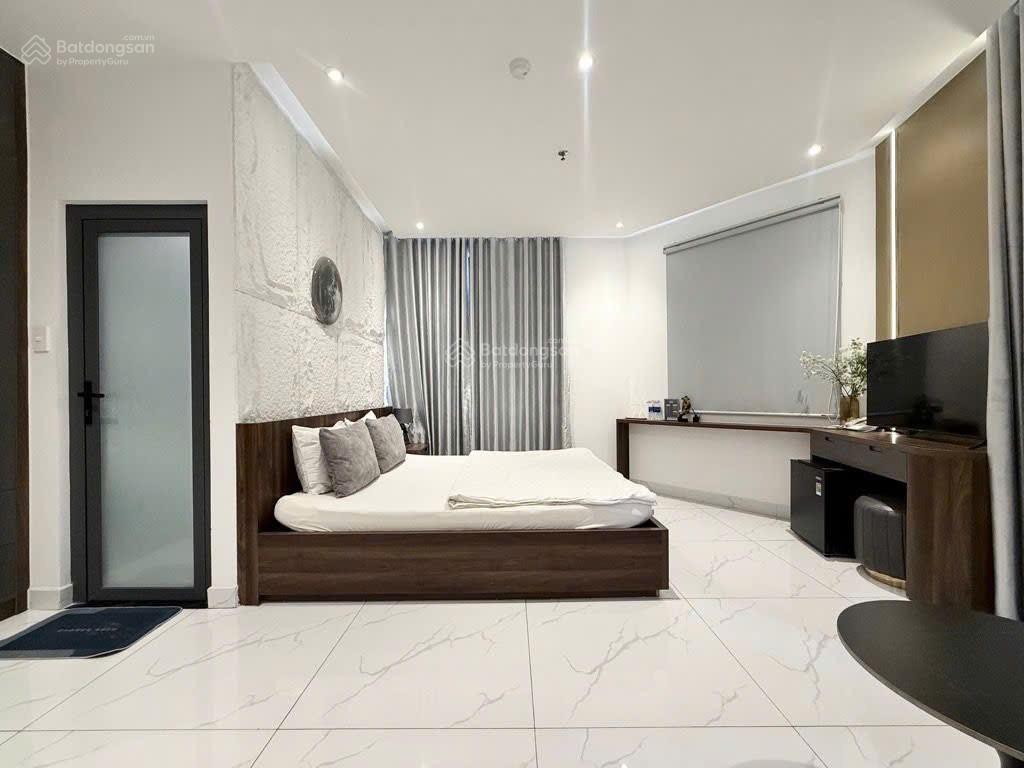 Bán chdv 7 tầng  mt đường  ngay tân hương, độc lập  150m2, ngang 8m  34tỷ