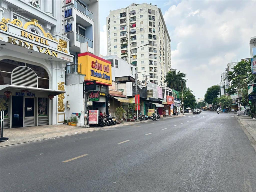 Bán mtkd vườn lài, văn cao, tân hương  gần ngã 4  gần 70m2 sổ a4, kinh doanh tốt  12tỷ