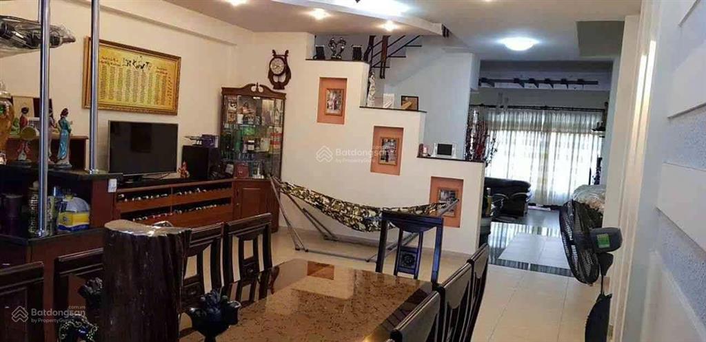 Hẻm 1 trục, xe hơi tránh, kd tốt  vườn lài  gần 170m2, ngang lớn  4 tầng có hầm  hơn 18tỷ