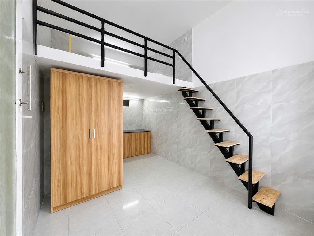 Chdv 6 tầng  hđ khoán  mt đường ngay tân hương, vườn lài  90m2, gần 20p, tm đầy đủ  chỉ 15t
