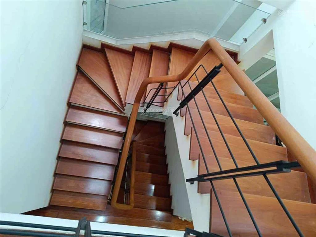 Nhà đẹp, 5 tầng, ở ngay hẻm xe hơi 7m, gần mt  70m2, ngang 5m  gò dầu, tân sơn nhì  hơn 10t
